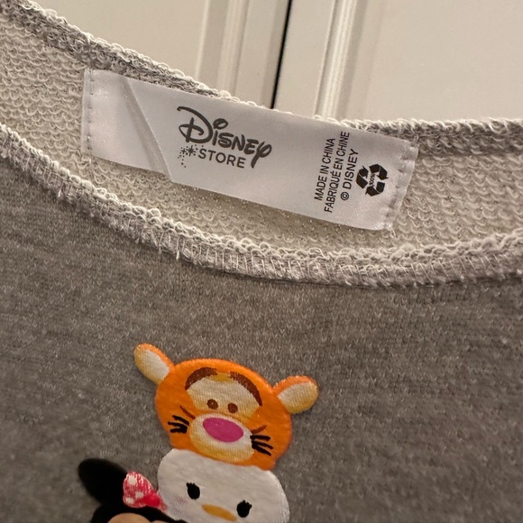 Disney Tsum Tsum Crewneck - Picture 4 of 4